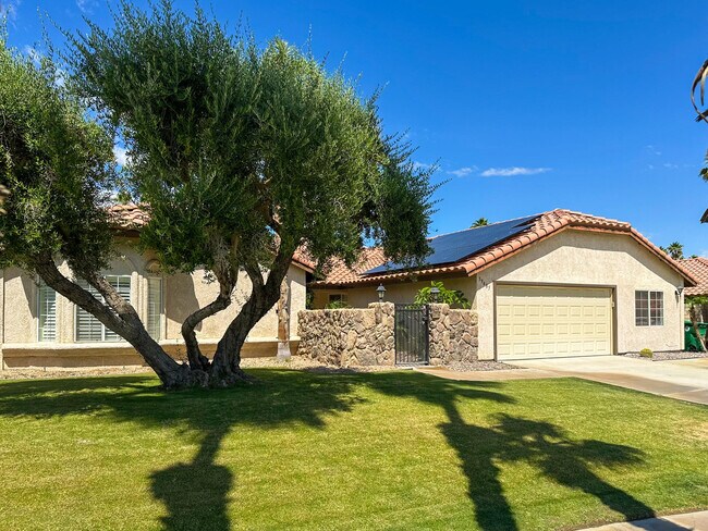Building Photo - 39485 Regency Way