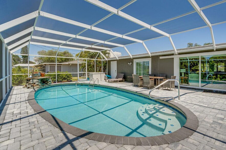 Building Photo - 6908 Antigua Pl