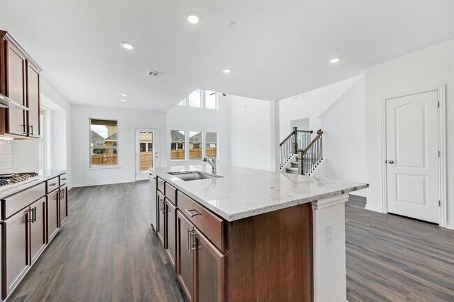 Building Photo - 1500 Sibley Wy