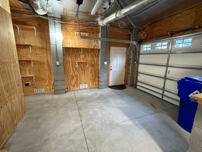 Building Photo - 3 Bedroom 2 Bath House in Lighthouse Point - James Island Charleston