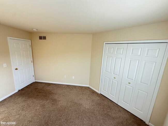 Building Photo - 50299 Highpoint Ct