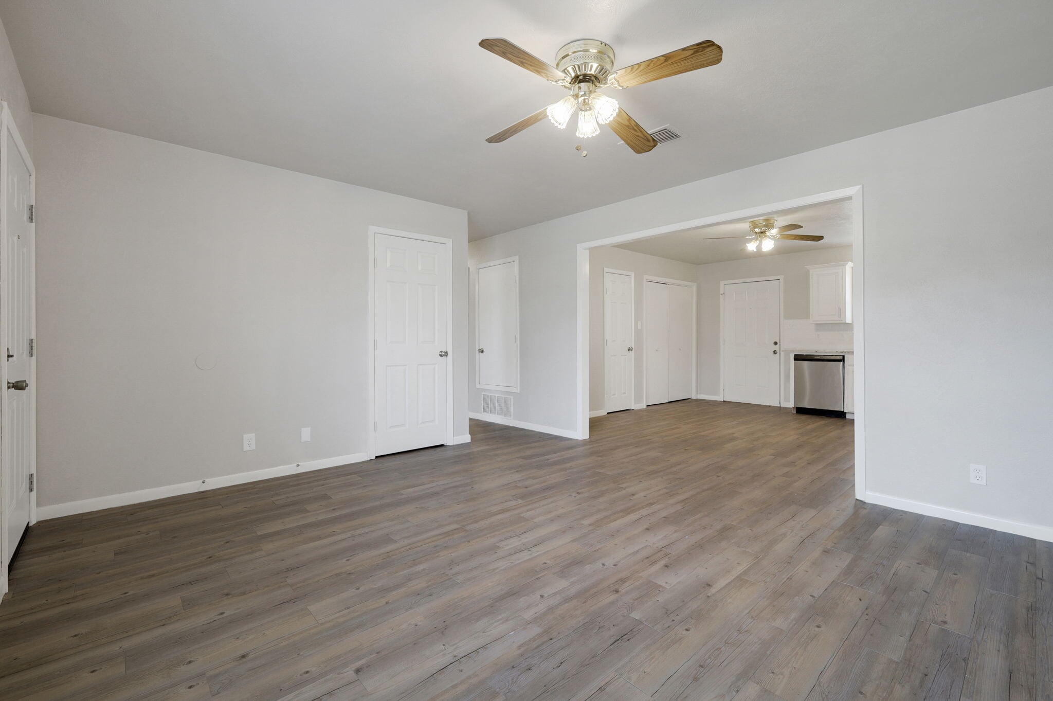 Building Photo - 608 Uland St