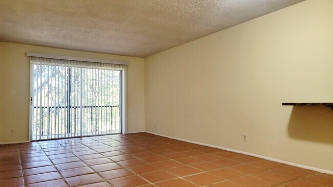 Building Photo - 7911 N Colony Cir