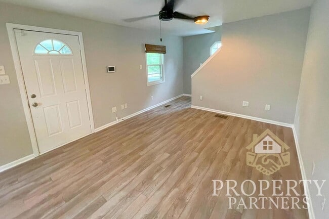Building Photo - 4929 Kingsley Dr