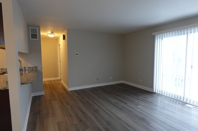 Building Photo - 7956 164th Ct