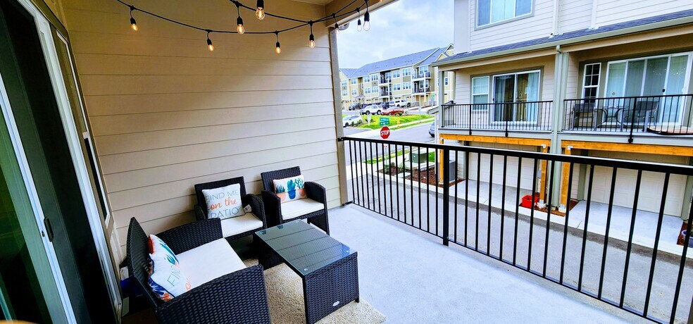 Balcony - 16065 NW Frog Ln