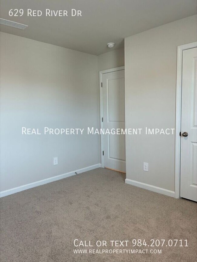 Building Photo - 629 Red River Dr