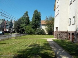 Building Photo - 89 Carey Ave