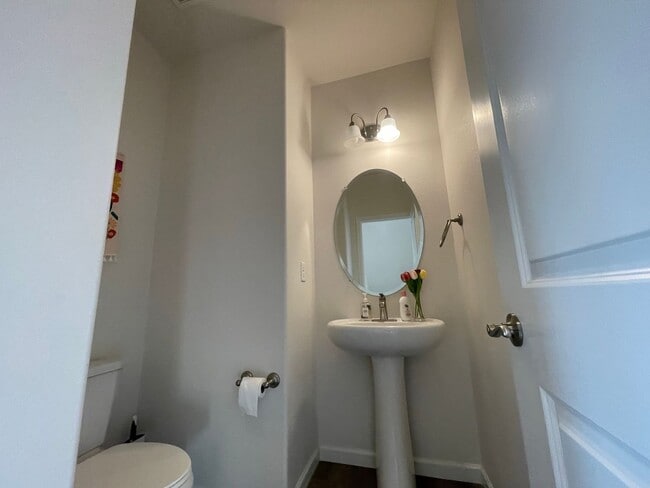 Building Photo - The Lifestyle You Seek!