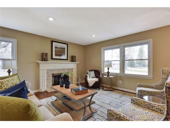 Building Photo - 27405 Pine Bend
