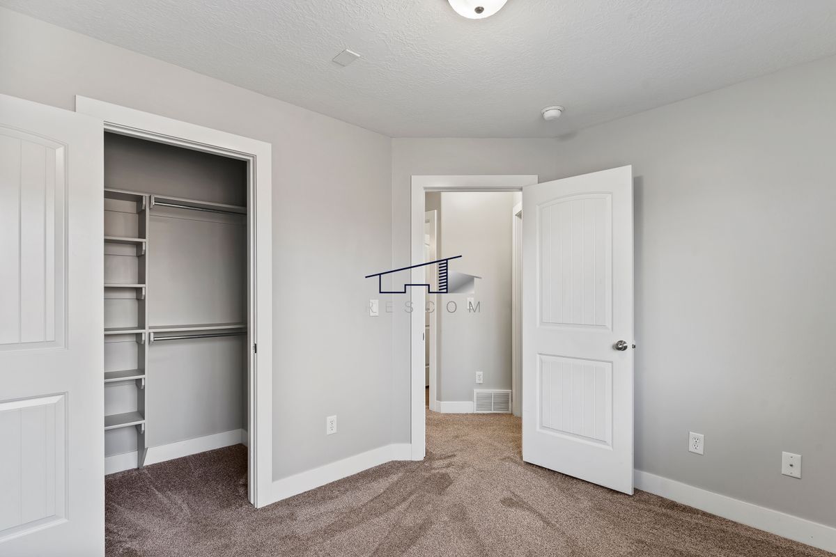 Building Photo - 2071 W Madie Ln