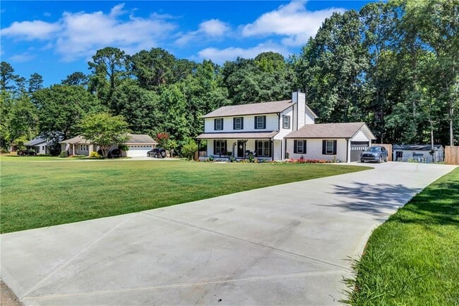Building Photo - 175 Hunters Glen
