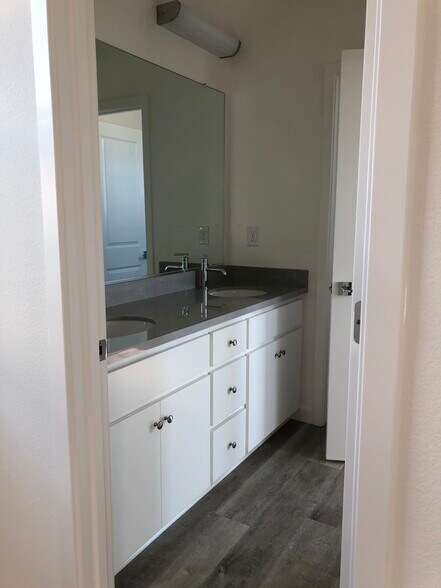 Building Photo - 4061 Gloster Way