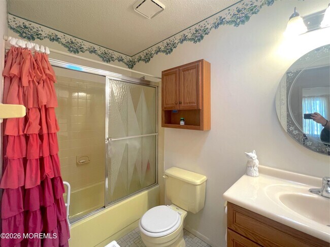 Building Photo - 17 Seaview Ave