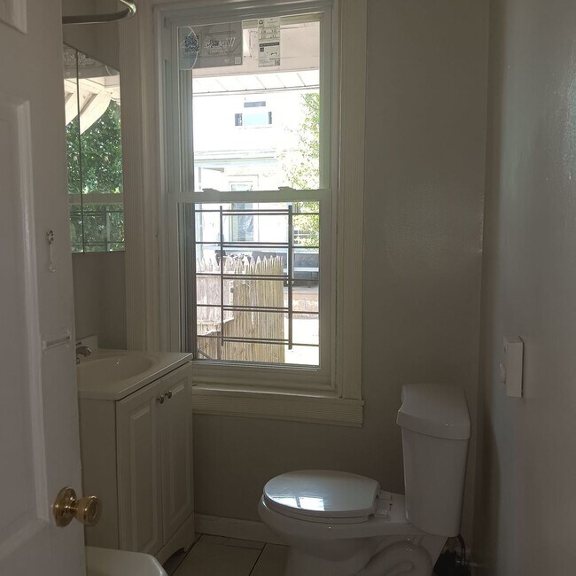 Building Photo - 1342 Orthodox St