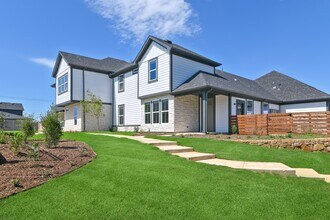 Building Photo - Canvas at Grand Prairie