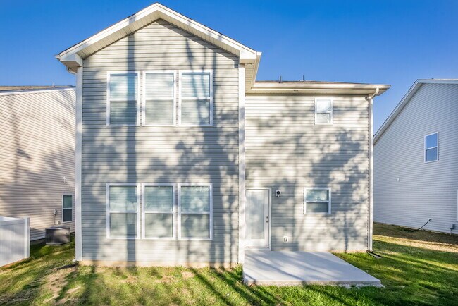 Building Photo - 3378 Saddlebrook Dr