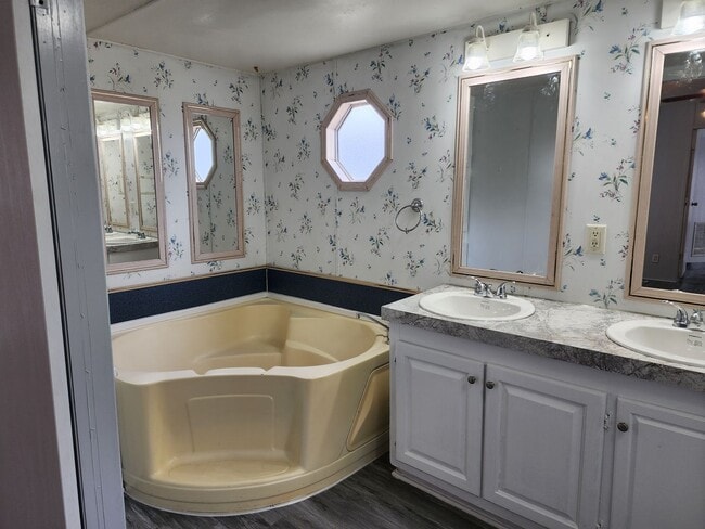 Building Photo - 1308 N Avenue J