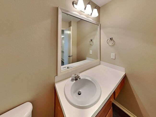 Building Photo - 17330 Wigeon Way Dr