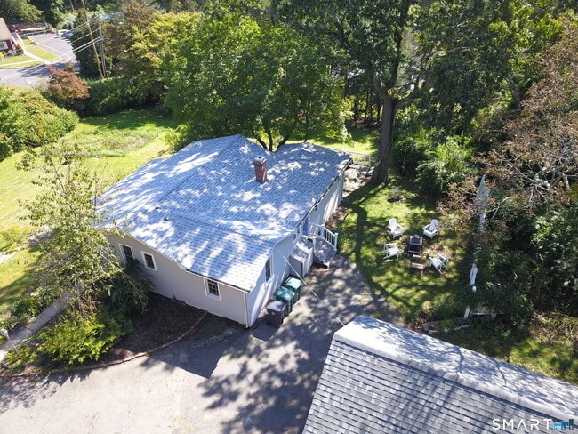 Building Photo - 1555 Byam Rd