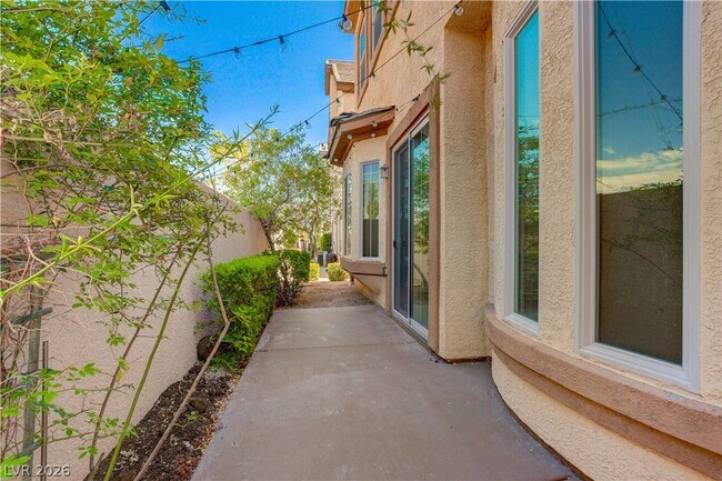 Building Photo - 9176 Worsley Park Pl