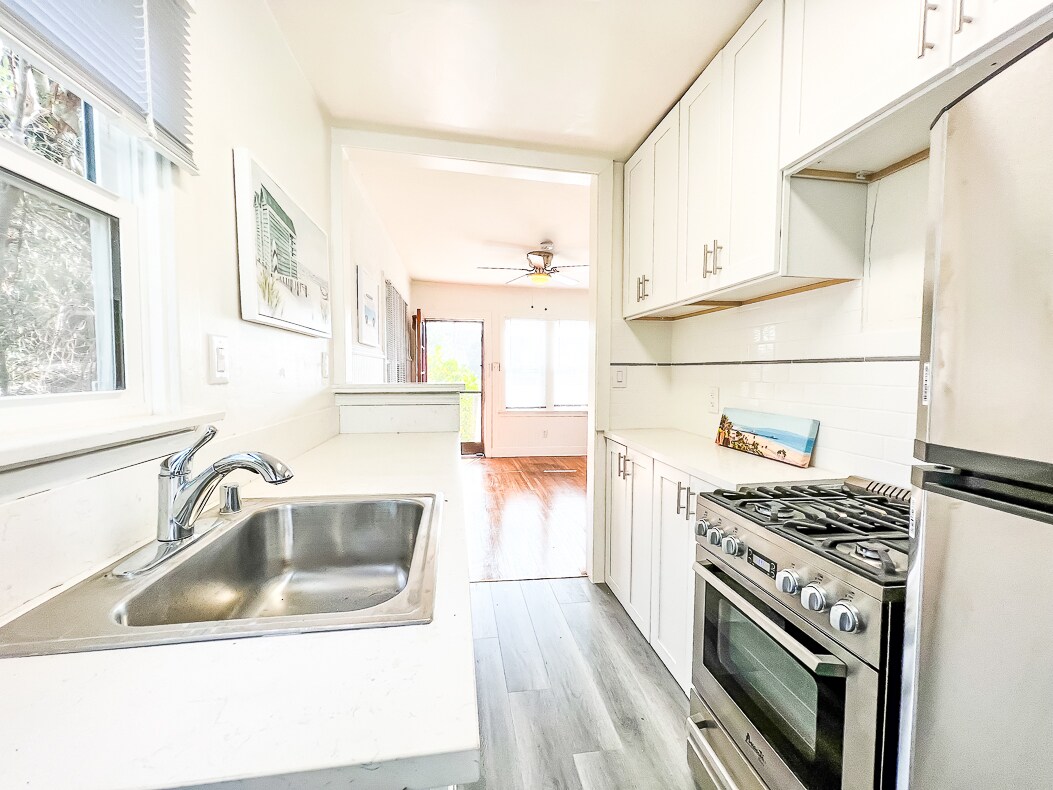 Building Photo - 239 Pacific St