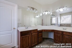 Building Photo - 21122 Balmoral Pl