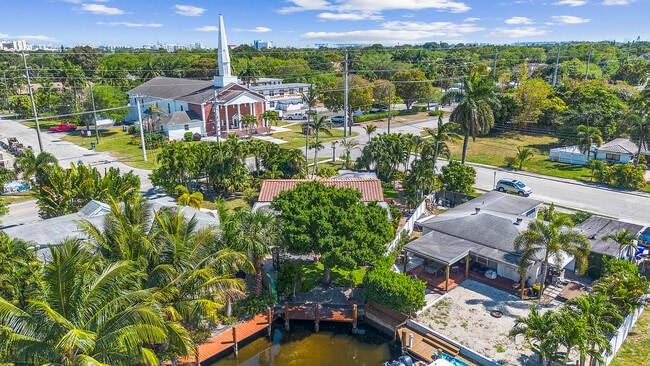 Building Photo - 901 Guava Isle