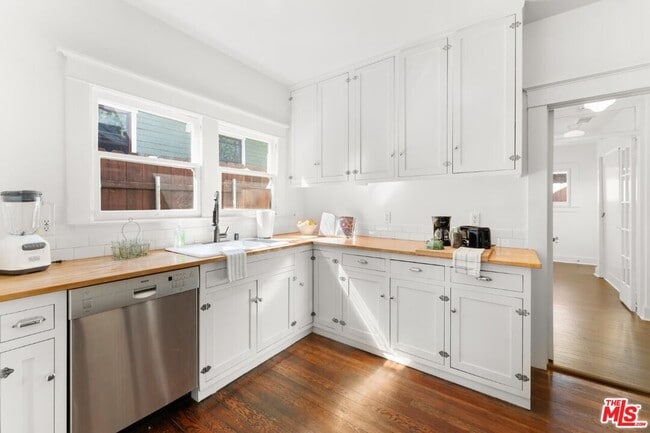 Building Photo - 2217 Marathon St