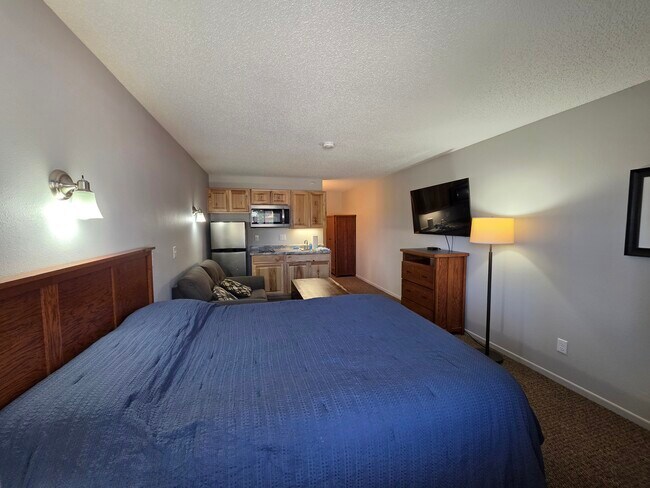 Building Photo - 590 Spruce