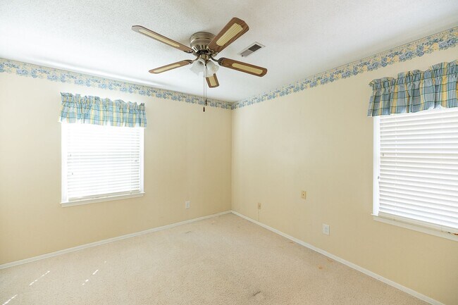 Building Photo - 5517 Robinridge Rd