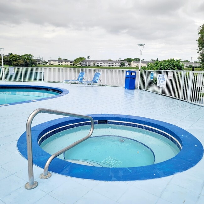 Building Photo - 3421 NW 44th St