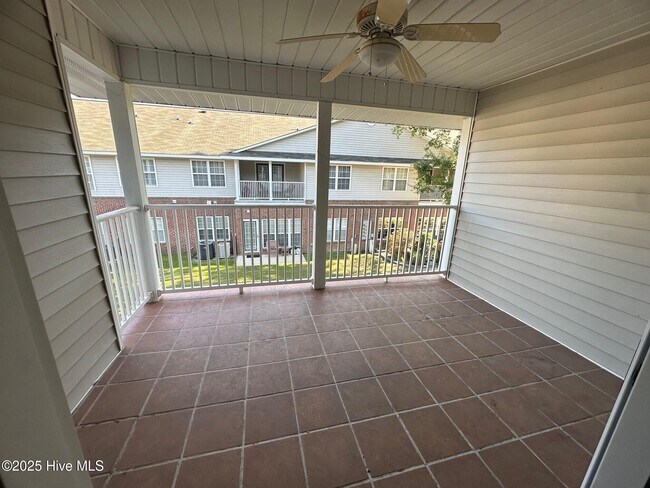 Building Photo - 2217 Locksley Woods Dr