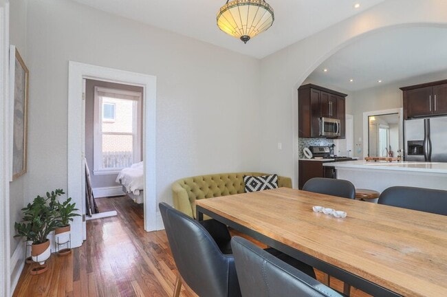 Building Photo - 2220 W 31st Ave