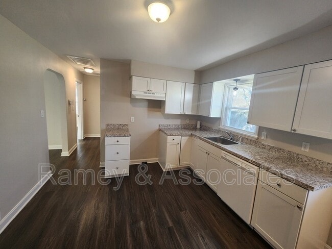 Building Photo - 4507 Dover Rd