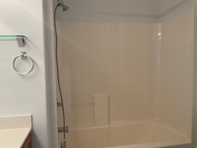 Building Photo - Sparks Family Home in Great Commuting and shopping Location with $1000 Move in Rent Credit!