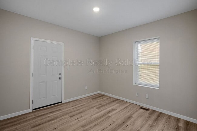 Building Photo - 3140 Magnolia Ave
