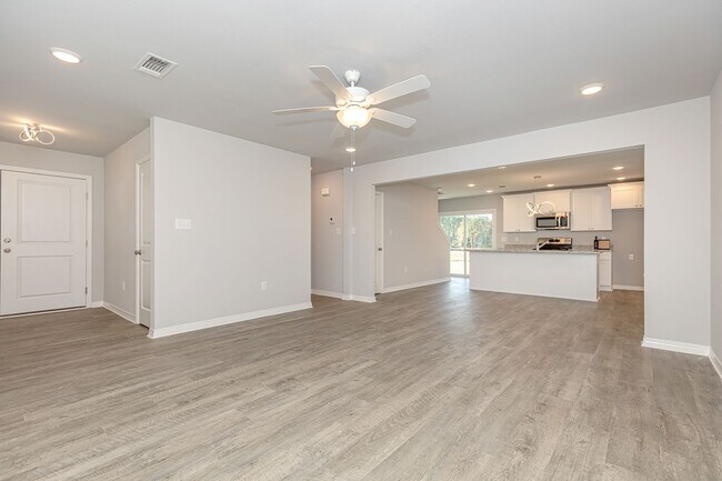Building Photo - 14180 Sanctuary Trails Dr