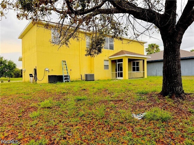 Building Photo - 117 Shadow Lakes Dr