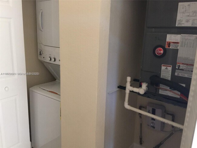 Building Photo - 17105 SW 96th St