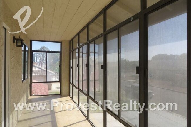 Building Photo - 3 Bed, 2 Bath Silver Lakes Home!!!