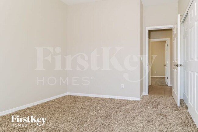 Building Photo - 14440 W Cora Ln