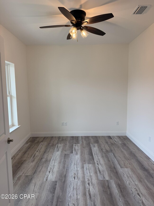 Building Photo - 913 Plantation Dr