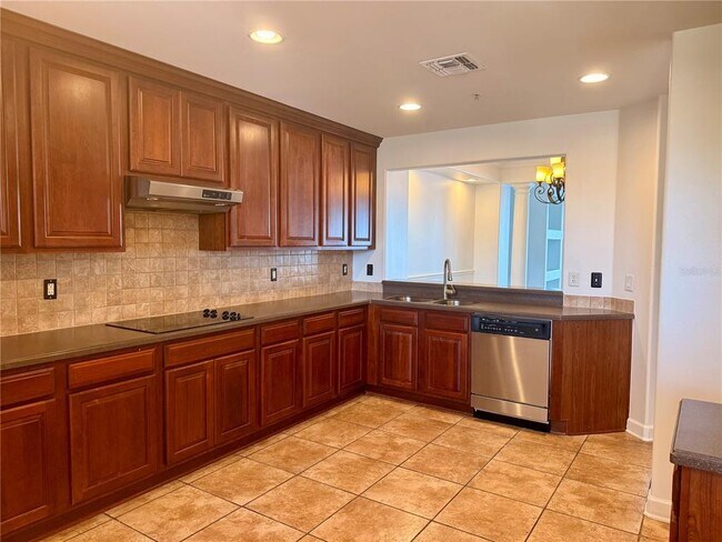 Building Photo - 8767 The Esplanade