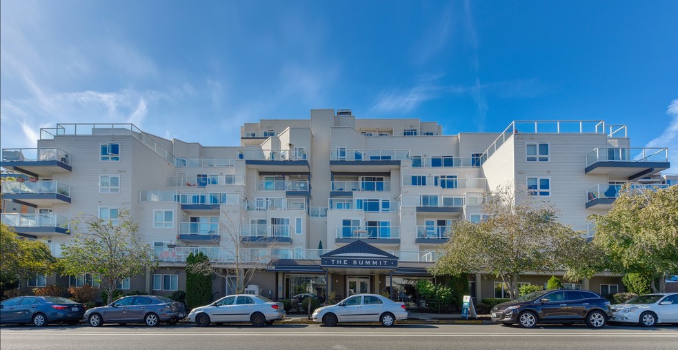 Community Street View - The Summit at Lake Union