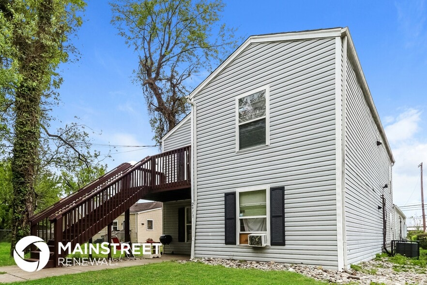 Building Photo - 2913 Dumesnil, Apt #3