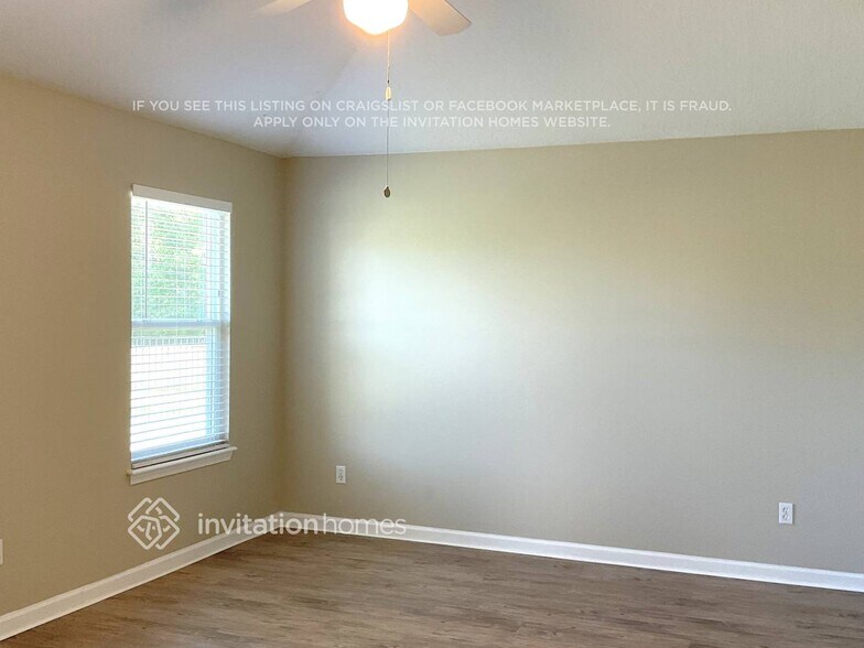 Building Photo - 609 Racoon Ct