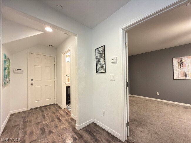 Building Photo - 372 Ambitious St
