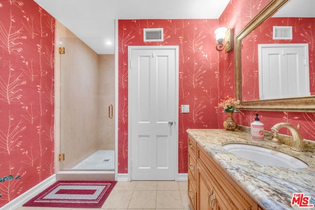 Building Photo - 11717 Chenault St