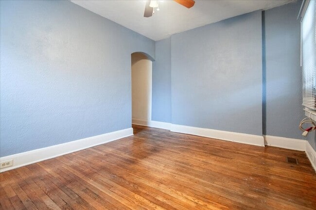 Building Photo - 4007 Biddison Ln